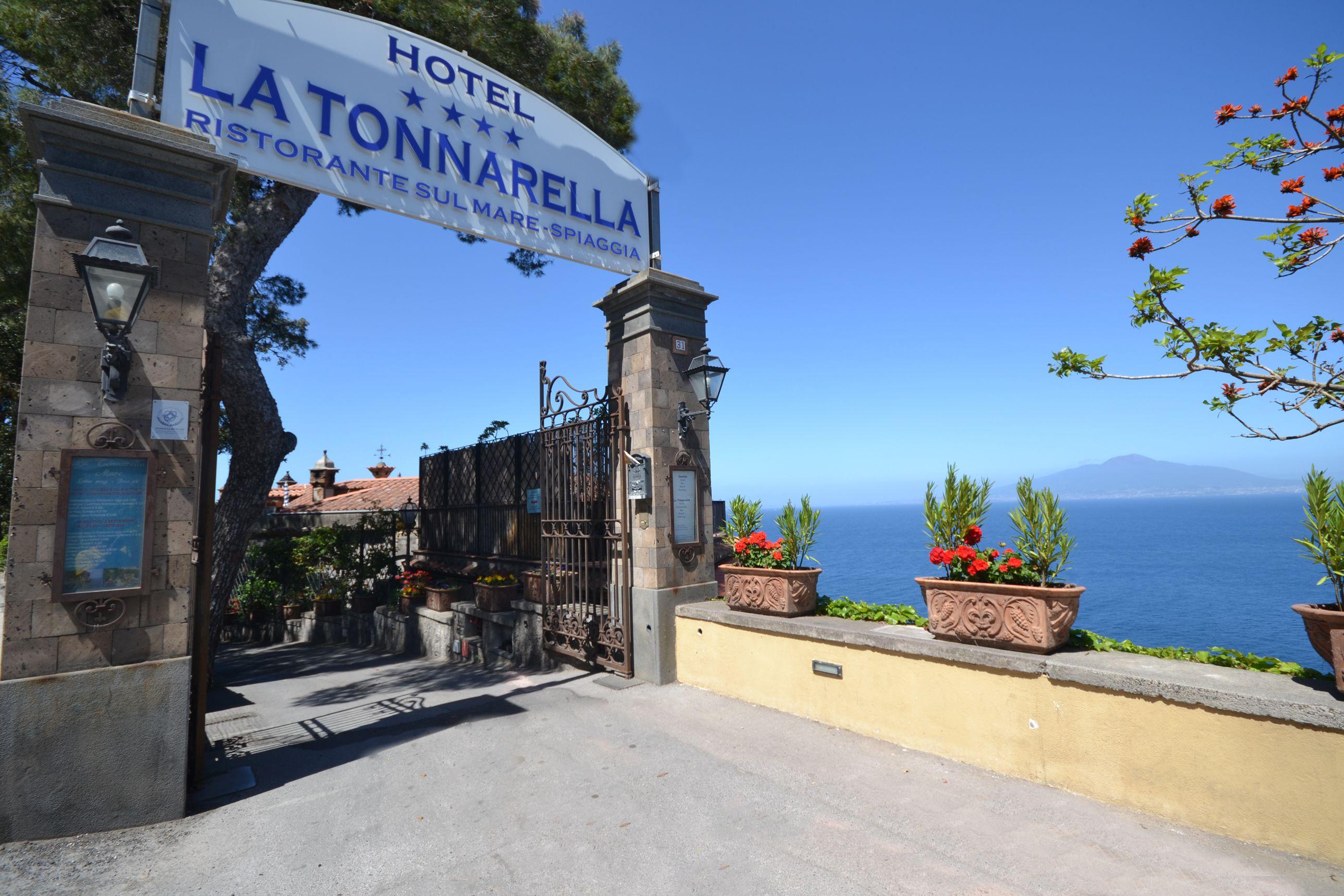 Hotel La Tonnarella Сорренто Экстерьер фото